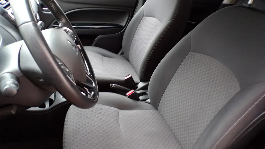MITSUBISHI Space Star -