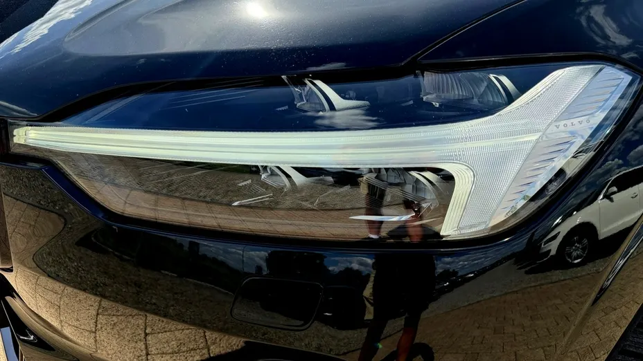 VOLVO XC60 -