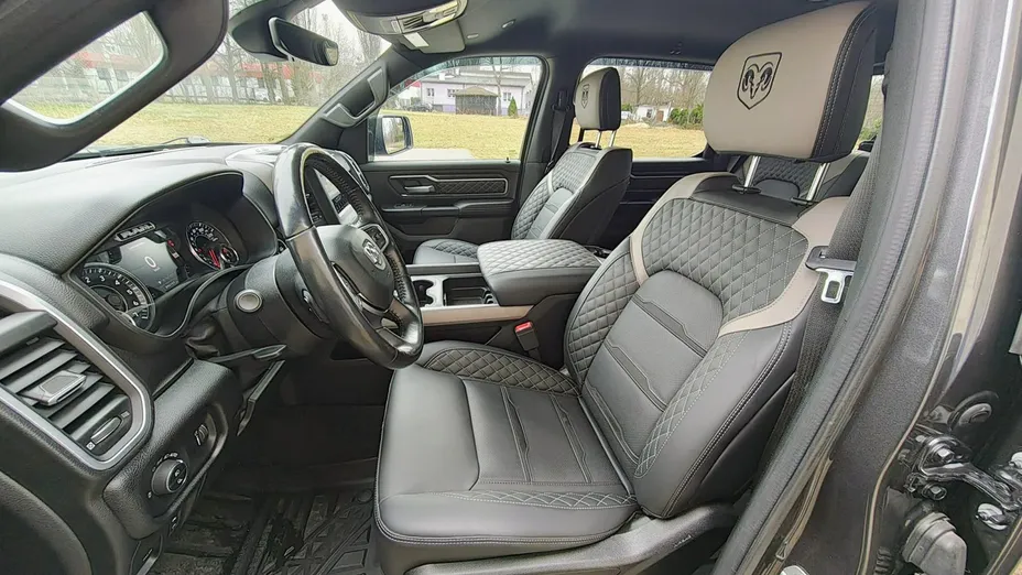 RAM 1500 -