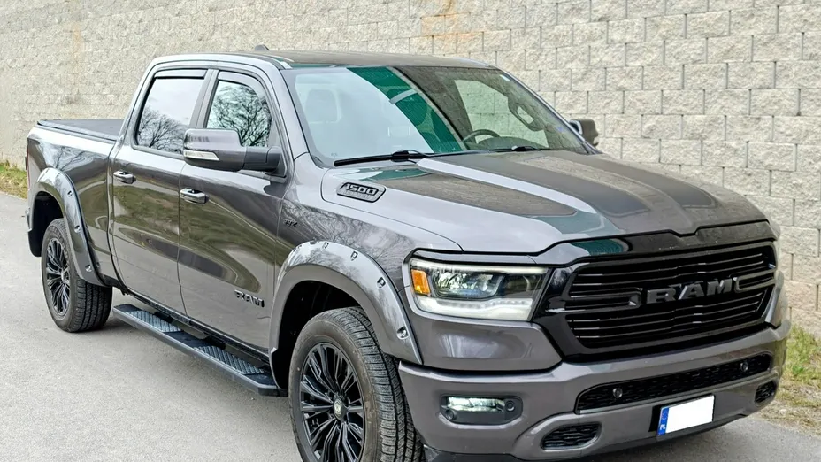 RAM 1500 -