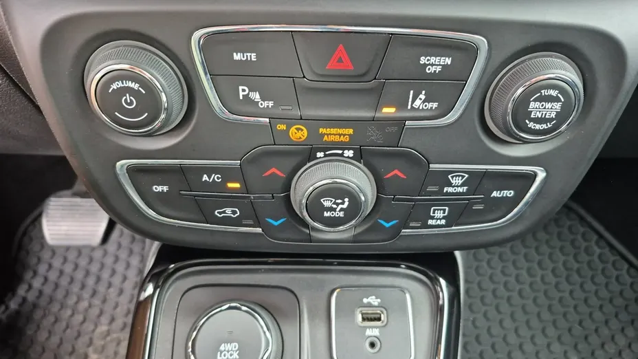 JEEP Compass -