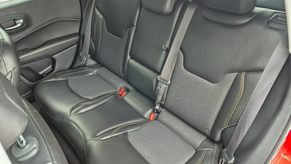JEEP Compass -