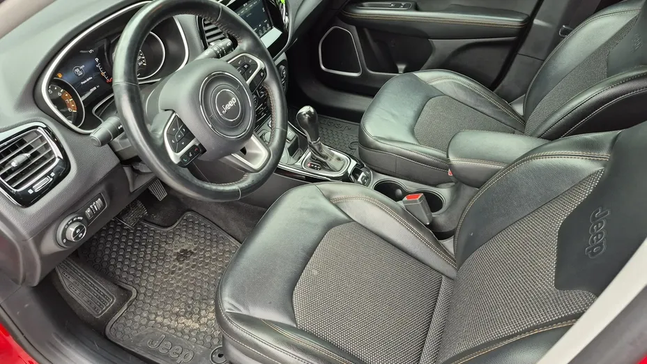 JEEP Compass -
