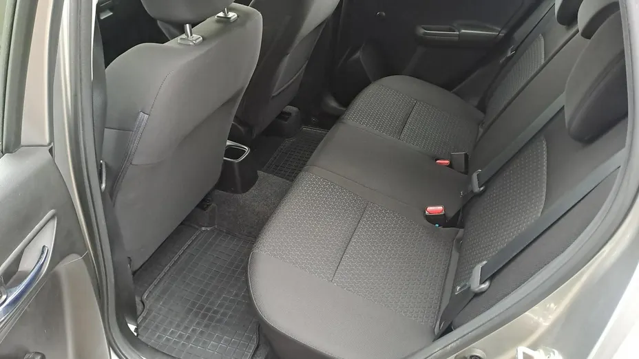 SUZUKI Swift -