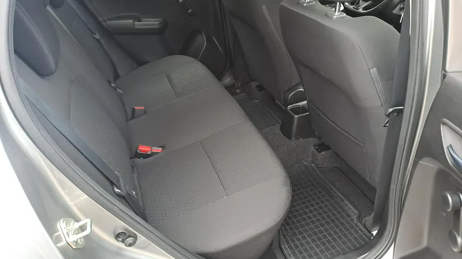 SUZUKI Swift -