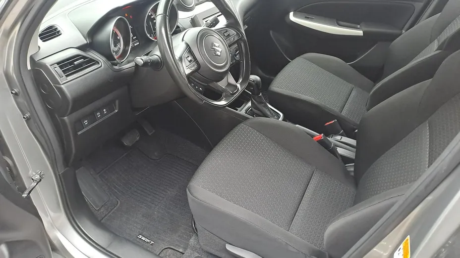 SUZUKI Swift -