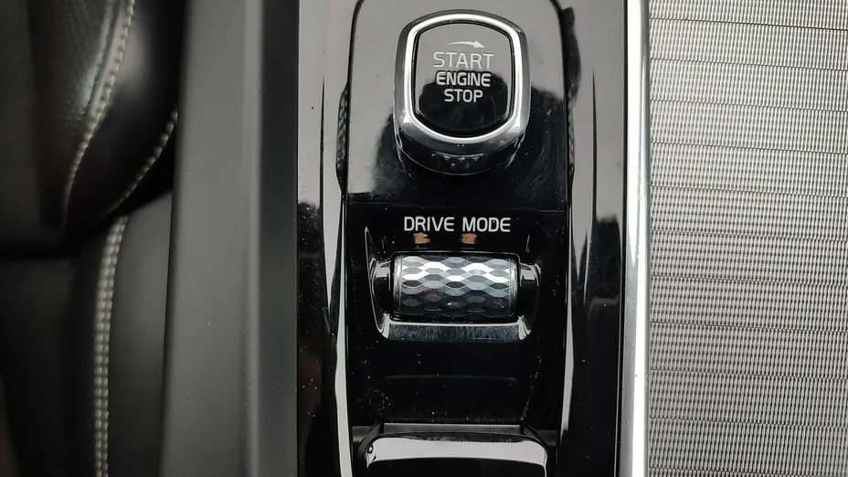 VOLVO XC60 -