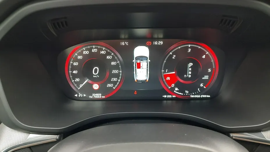 VOLVO XC60 -