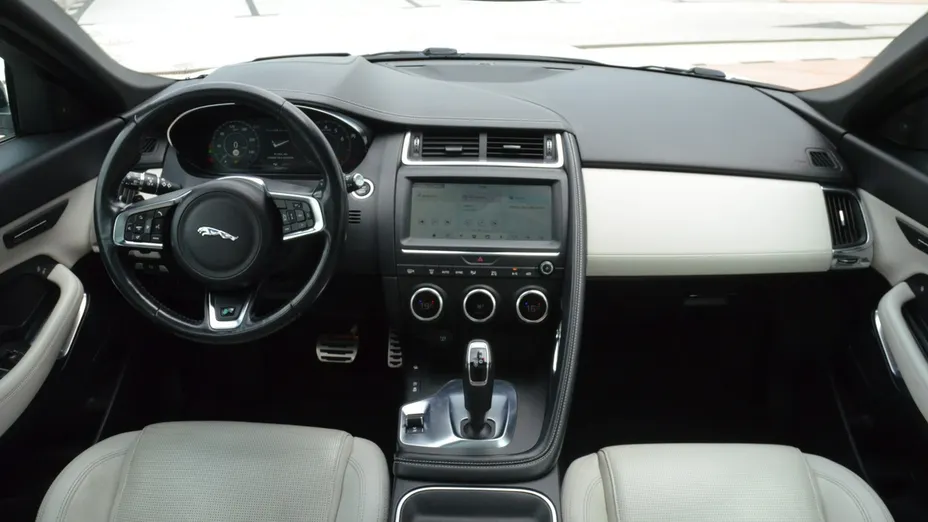 JAGUAR E-Pace -