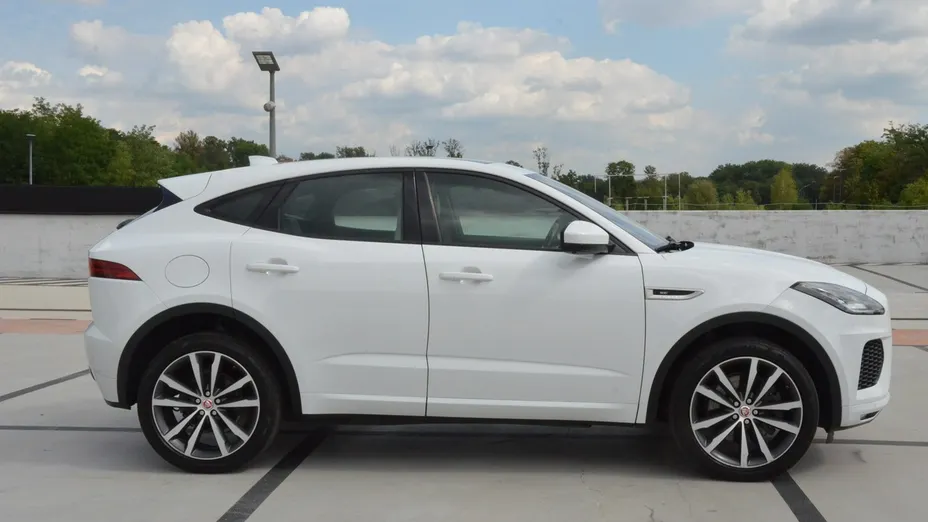 JAGUAR E-Pace -