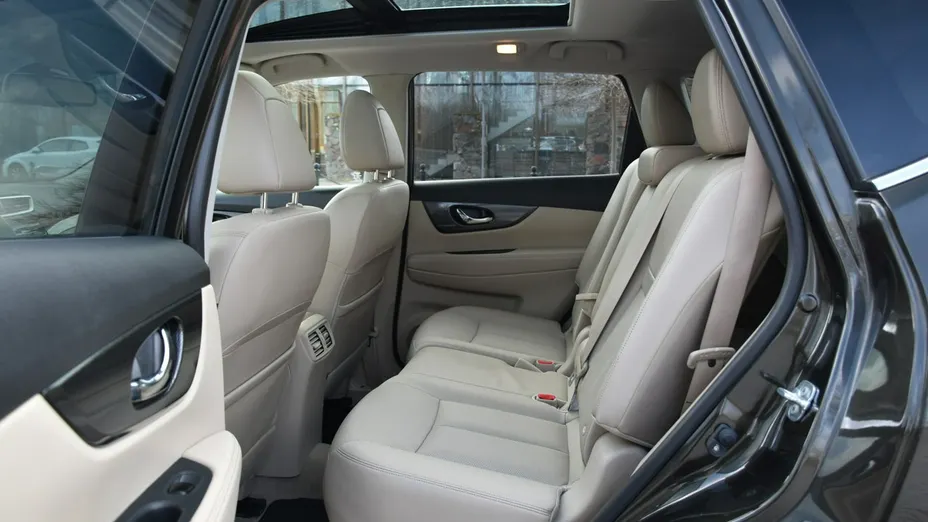 NISSAN X-Trail -