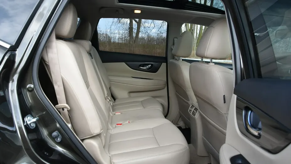 NISSAN X-Trail -