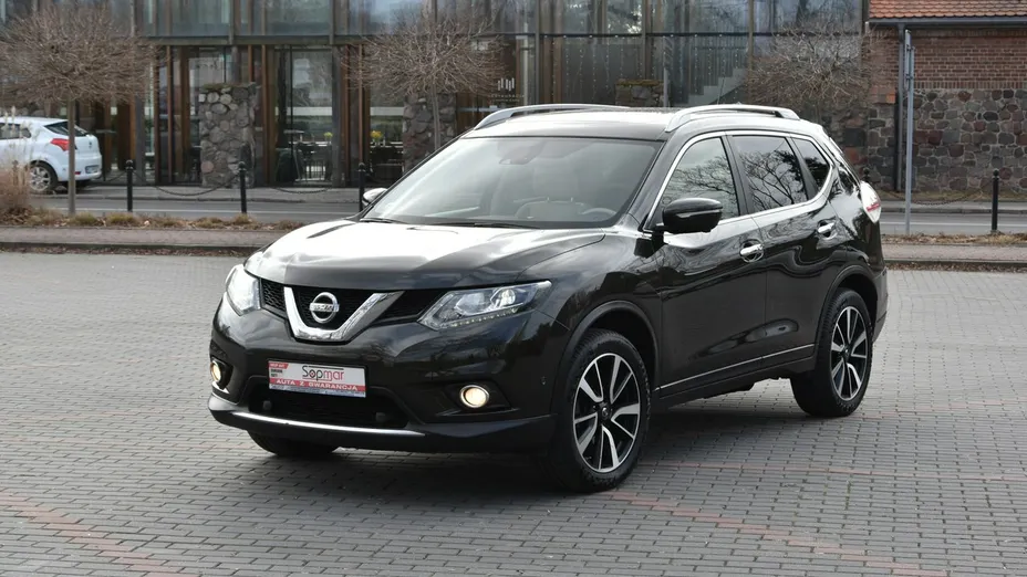 NISSAN X-Trail -