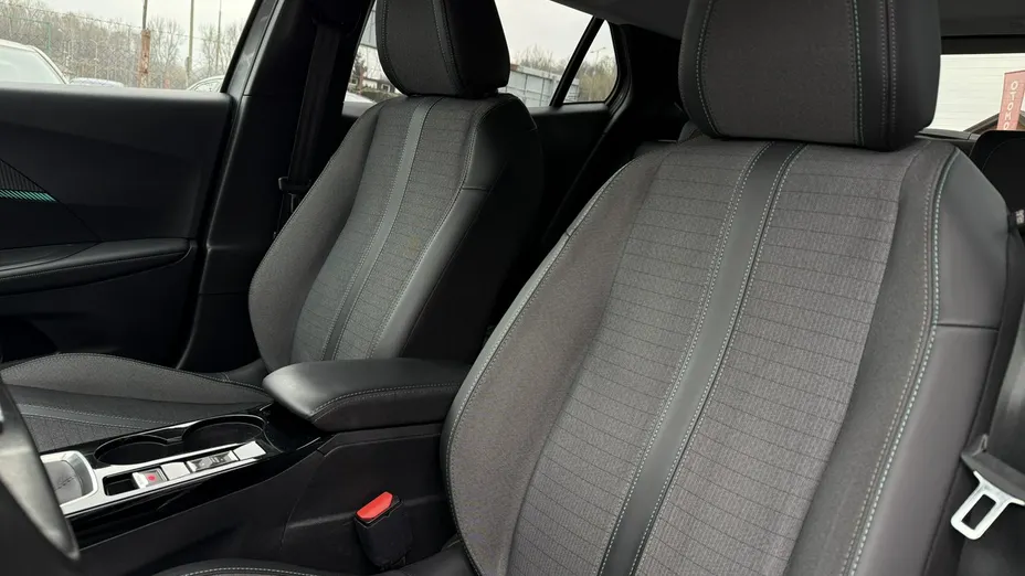 PEUGEOT 2008 -