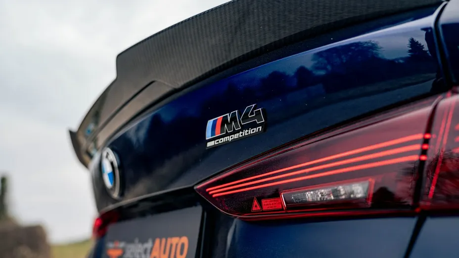 BMW M4 -