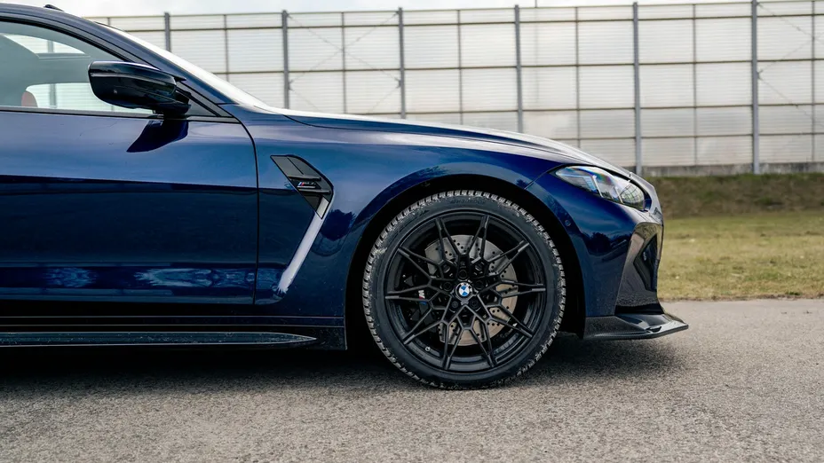 BMW M4 -