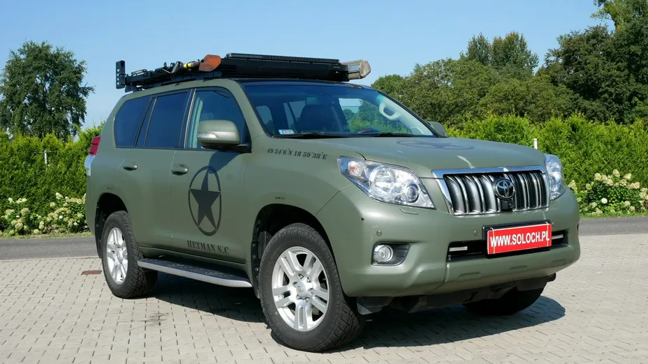 TOYOTA Land Cruiser -