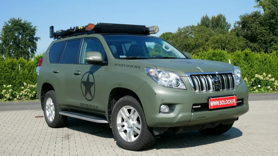 TOYOTA Land Cruiser -