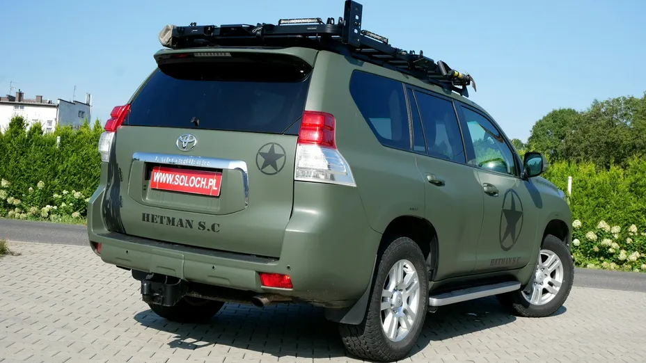 TOYOTA Land Cruiser -