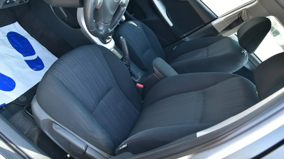 TOYOTA Corolla -
