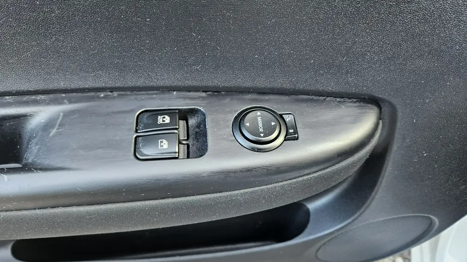 HYUNDAI i20 -