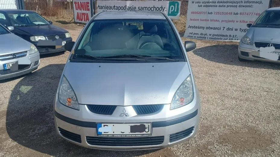MITSUBISHI Colt -