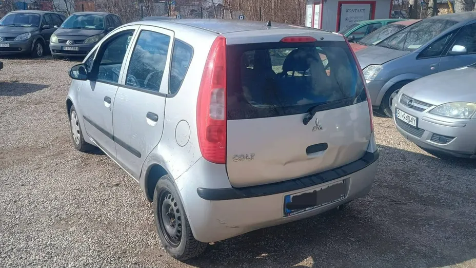 MITSUBISHI Colt -