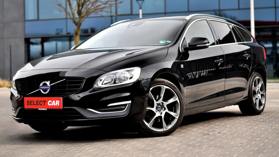 VOLVO V60 -