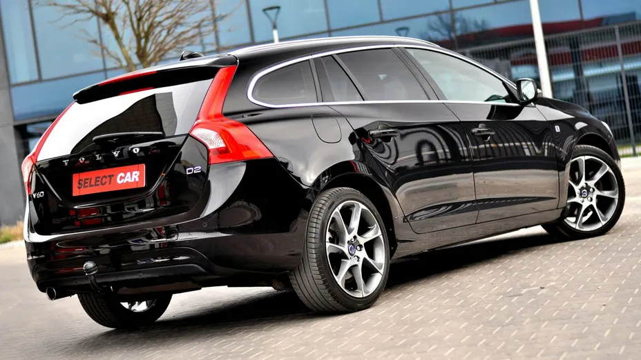 VOLVO V60 -
