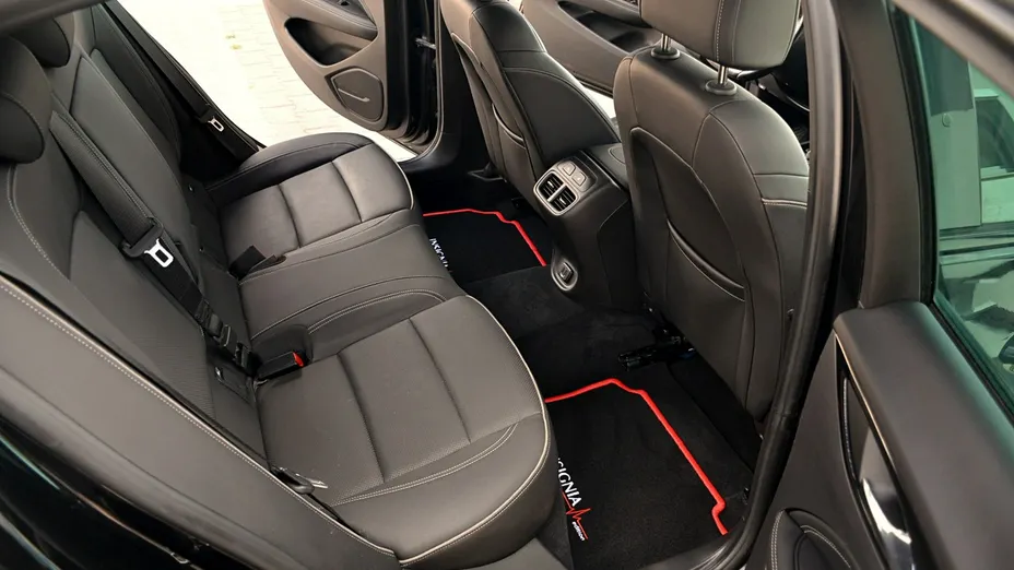 OPEL Insignia -