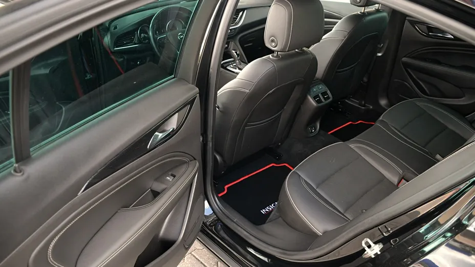 OPEL Insignia -