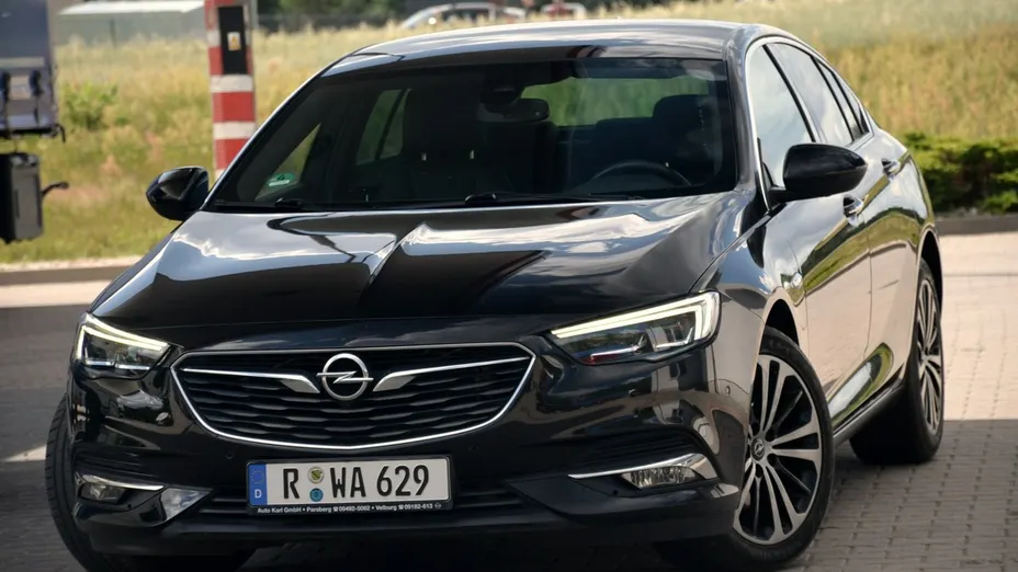 OPEL Insignia -