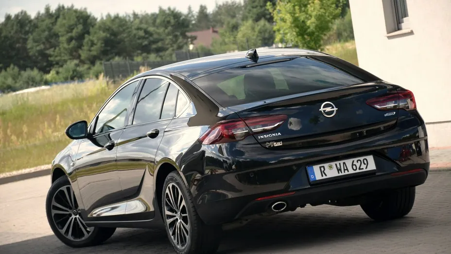 OPEL Insignia -