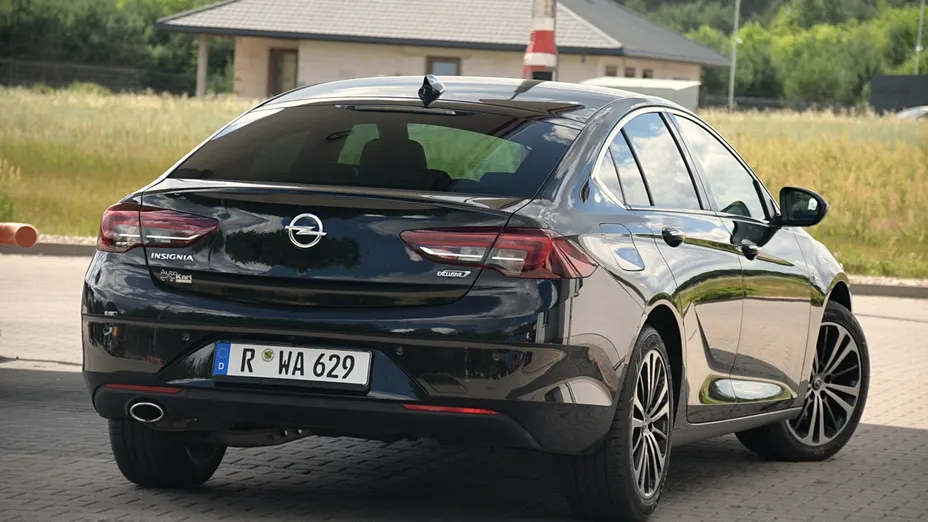 OPEL Insignia -