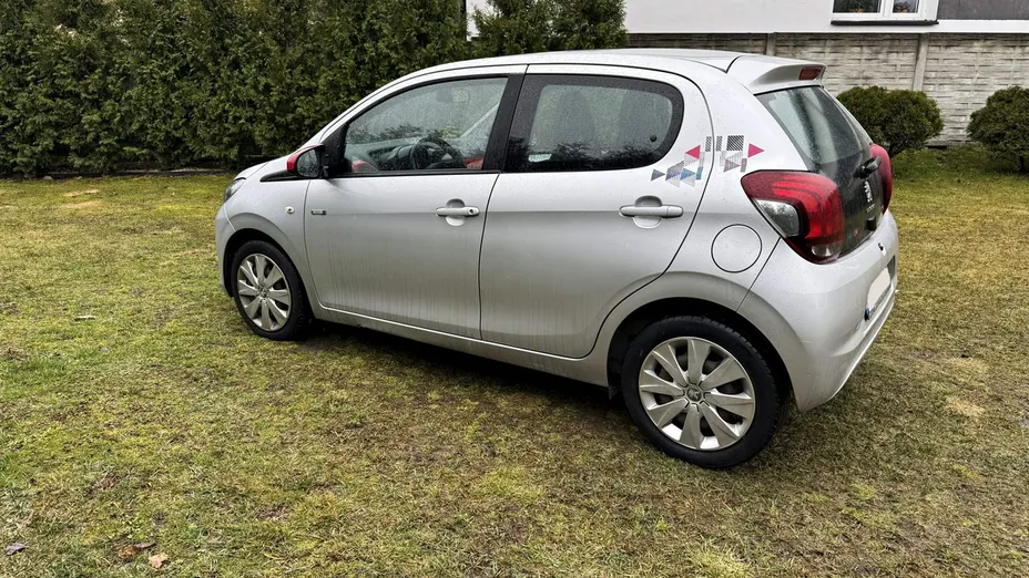 PEUGEOT 108 -