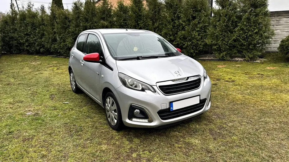 PEUGEOT 108 -