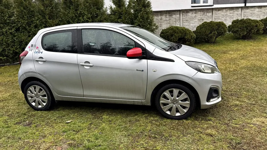 PEUGEOT 108 -
