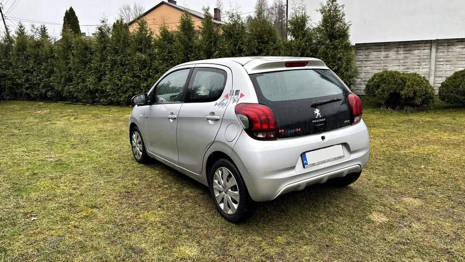 PEUGEOT 108 -