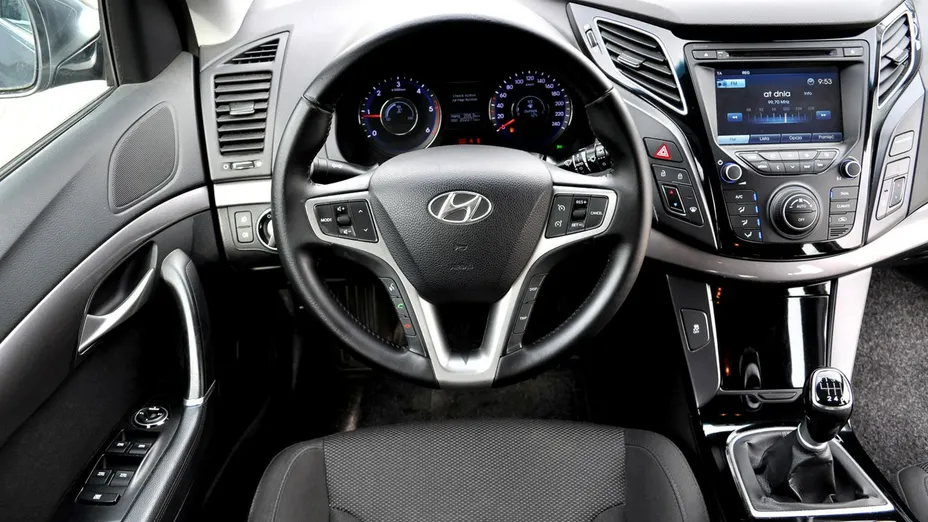 HYUNDAI i40 -