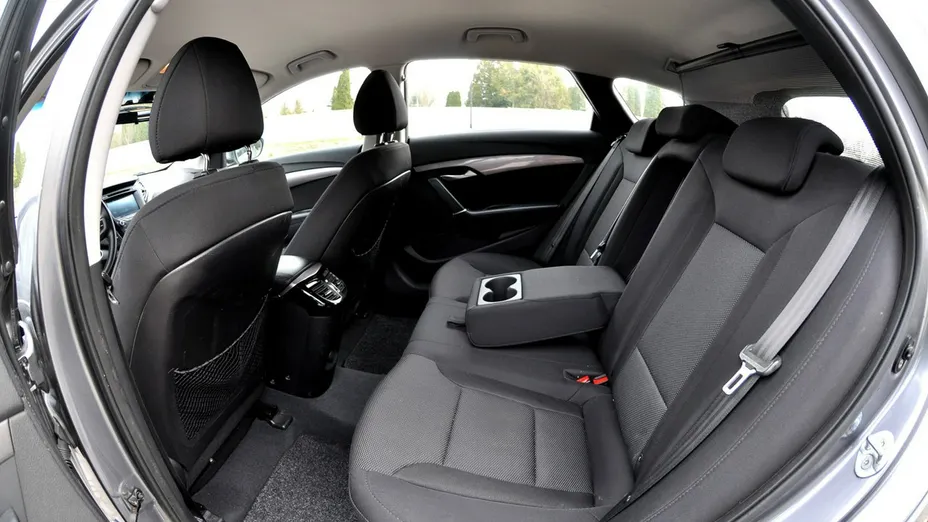 HYUNDAI i40 -