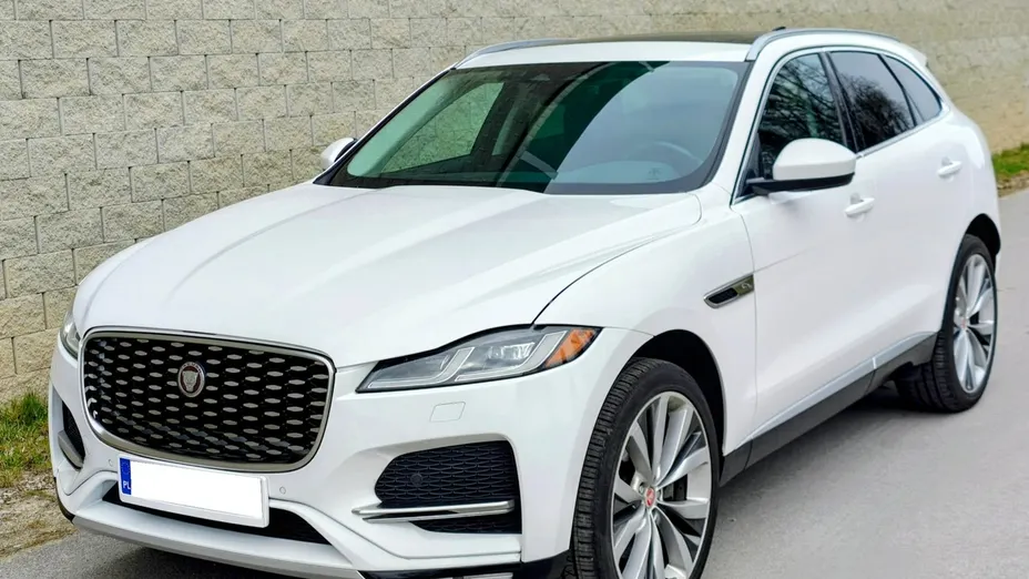 JAGUAR F-Pace -