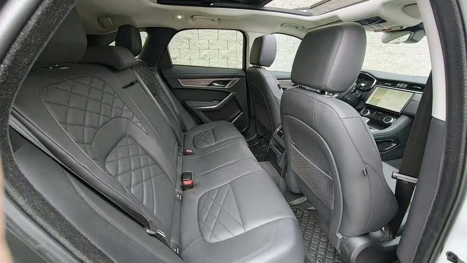 JAGUAR F-Pace -