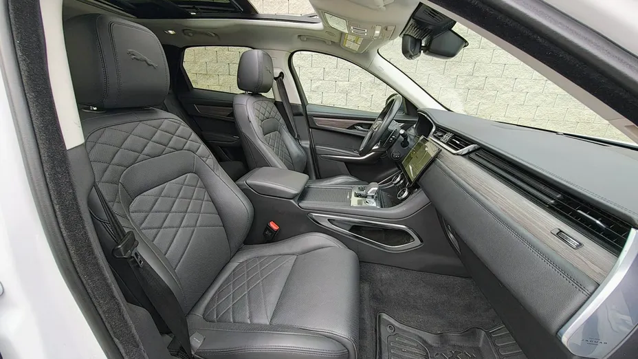 JAGUAR F-Pace -