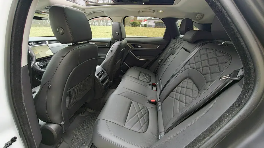JAGUAR F-Pace -