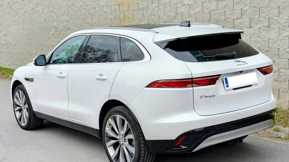 JAGUAR F-Pace -