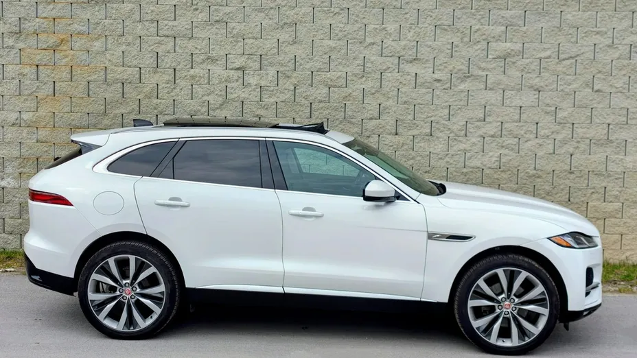 JAGUAR F-Pace -