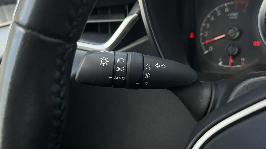 TOYOTA Corolla -