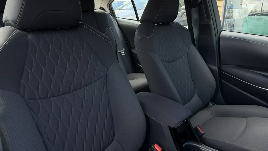 TOYOTA Corolla -
