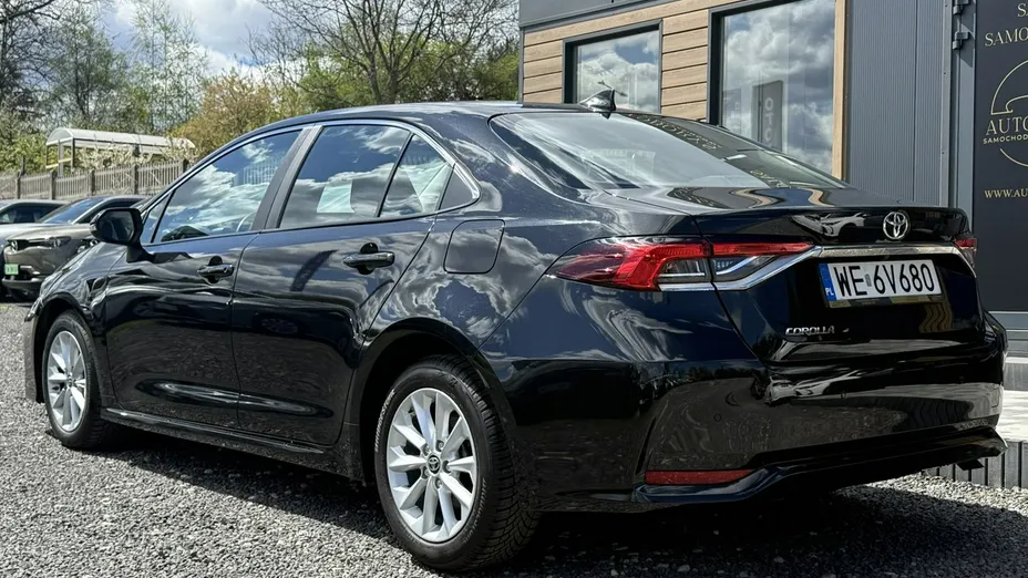 TOYOTA Corolla -