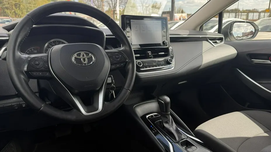 TOYOTA Corolla -
